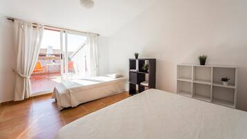 2 bedrooms, bed sheets