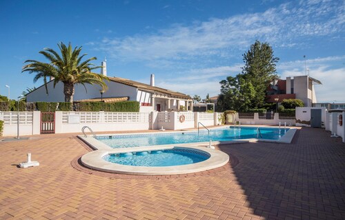 2 bedroom beach front home in Sagunto