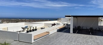 King Bed 2/2 Condo - Newly Furnished - Walk to Beach