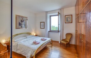 2 bedrooms, bed sheets - Lovely apartment in Comano Terme (Comano Terme)