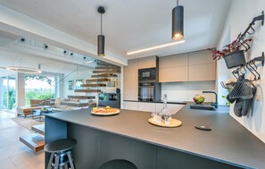 Fridge, oven, dishwasher, coffee/tea maker - Gorgeous home in Gornji Kneginec (Gornji Kneginec)