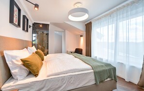 2 slaapkamers, reisbedje, gratis wifi, beddengoed
