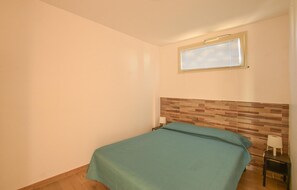 2 Schlafzimmer, Reisekinderbett, kostenloses WLAN, Bettwäsche