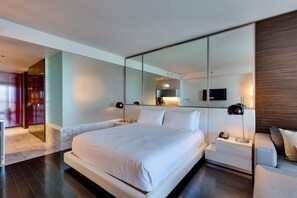 1 chambre, bureau, fer et planche à repasser, accès au Wi-Fi (inclus)
