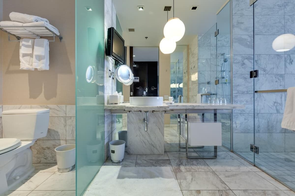 Shower, jetted tub, hair dryer, towels