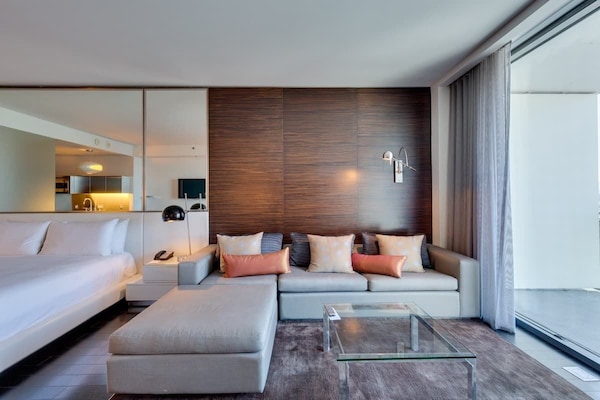 1 dormitorio, escritorio, tabla de planchar con plancha y wifi gratis