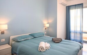 3 bedrooms, travel cot, free WiFi, bed sheets - Beautiful apartment in Marina di Ragusa with WiFi (Marina di Ragusa)