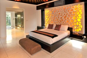 6 bedrooms, desk, free WiFi, bed sheets