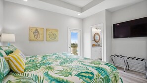 3 bedrooms, iron/ironing board, travel crib, WiFi
