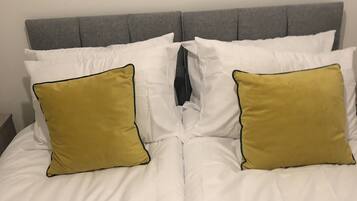 House | 3 bedrooms, free WiFi, bed sheets