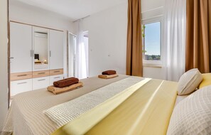 1 habitación y caja de seguridad en la habitación 