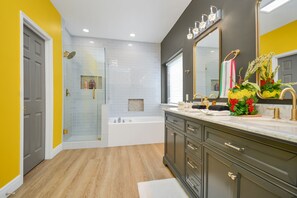Combinazione doccia/vasca, asciugacapelli, bidet, asciugamani