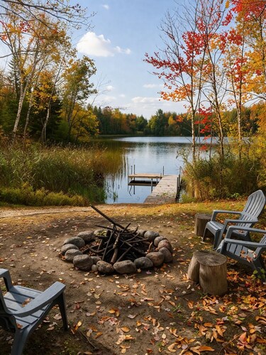 Little Longbow Lakefront Chalet