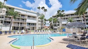 Pool - Condo · Isla Sunsets (St. Petersburg)