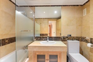 Badewanne, Haartrockner
