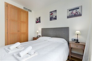 1 Schlafzimmer, Zimmersafe, Bügeleisen/Bügelbrett, kostenloses WLAN