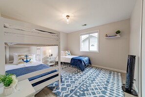 3 habitaciones, escritorio, tabla de planchar con plancha y wifi gratis 
