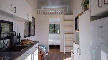 3 habitaciones y ropa de cama