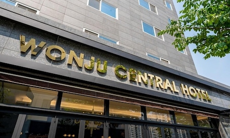 Exterior. Wonju Central Hotel