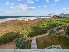 On the beach - 4BR House in North Topsail Beach with Ocean & Sound Views (North Topsail Beach)