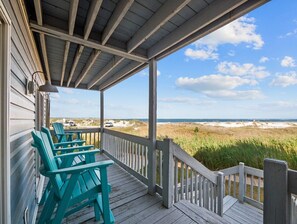 Terrace/patio - 4BR House in North Topsail Beach with Ocean & Sound Views (North Topsail Beach)