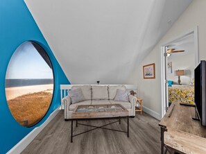 4 bedrooms, free WiFi, bed sheets