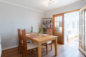 Dining - Shades House - 3 bedroom house near St. Andrews (Dairsie)