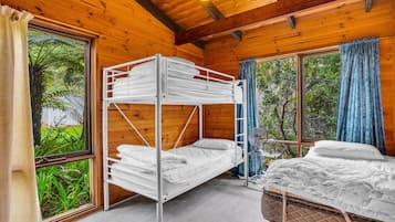 4 bedrooms