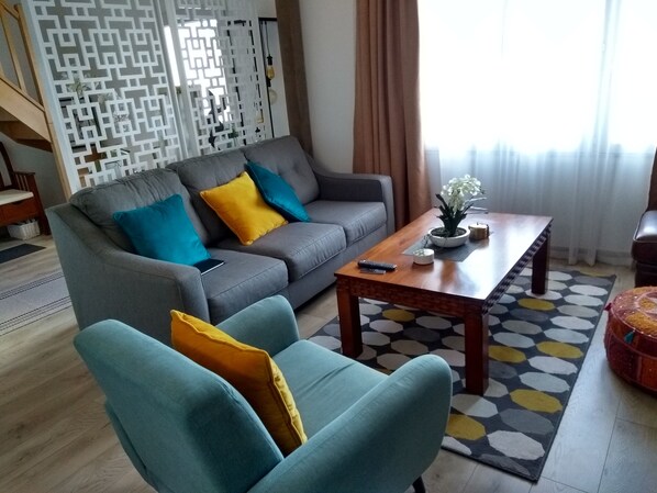 Télévision, chaîne hi-fi