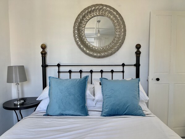 2 chambres, bureau, Wi-Fi, draps fournis