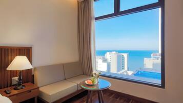 Habitación triple Premier, vista al mar | Vista desde la habitación