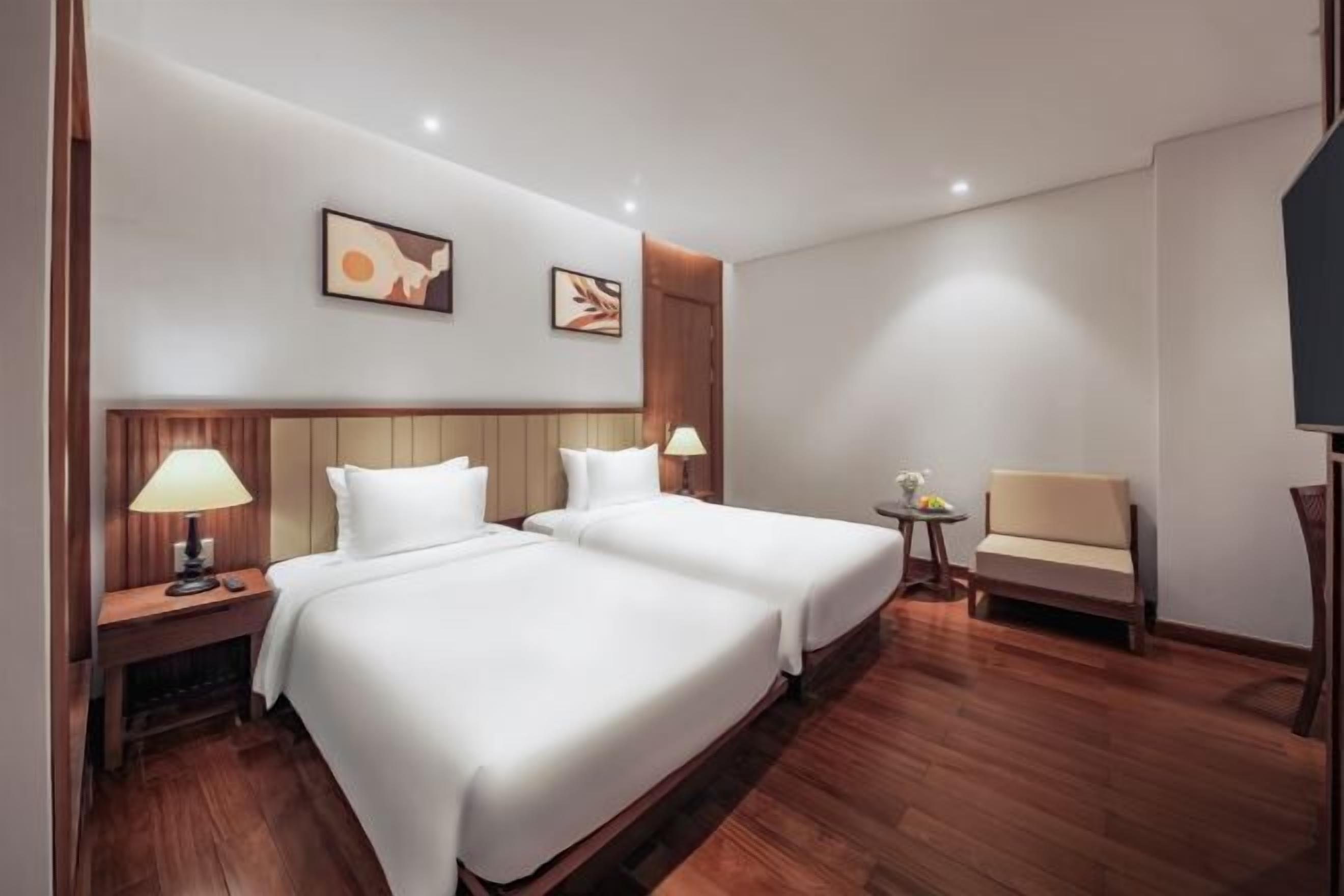 Ropa de cama de alta calidad y minibar 