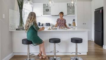 Fridge, microwave, oven, dishwasher