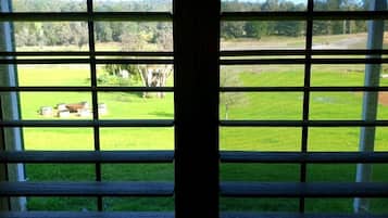 Deluxe Studio, Non Smoking, Garden View | Premium bedding, memory foam beds, laptop workspace, iron/ironing board