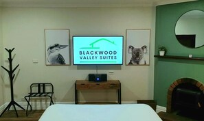 Monolocale Deluxe, non fumatori, vista giardino | Biancheria da letto di alta qualità, materassi in memory foam