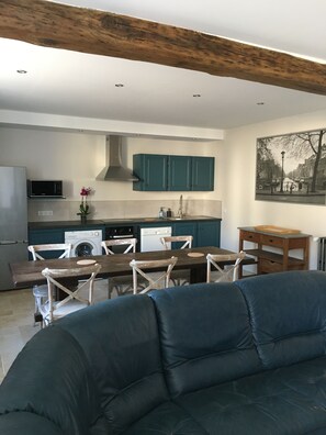 TV, fireplace, table tennis