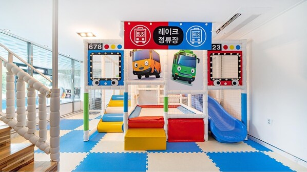 Basic Room, 1 Bedroom (Bello(KidsPoolVilla)) | 1 bedroom, free WiFi - Gapyeong Belloci Lake Poolvilla (Gapyeong)