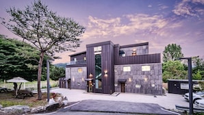 Exterior - Gapyeong Belloci Lake Poolvilla (Gapyeong)
