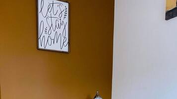 Apartment (2 Bedrooms) | 2 bedrooms, bed sheets