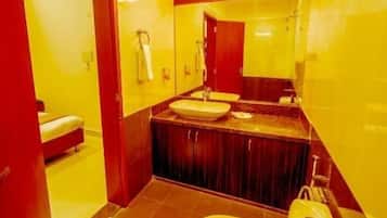 Ducha, artículos de tocador gratuitos, toallas