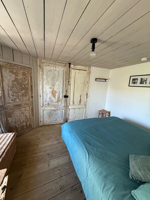 6 chambres, fer et planche à repasser, lit parapluie, Wi-Fi gratuit