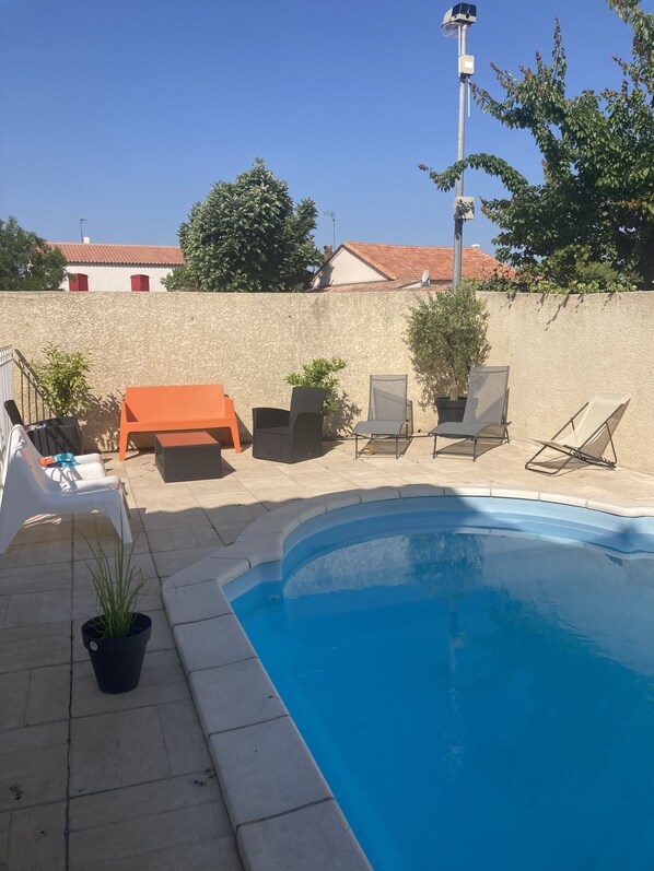 Outdoor pool, a heated pool - Maison Familiale (Saint-Just)