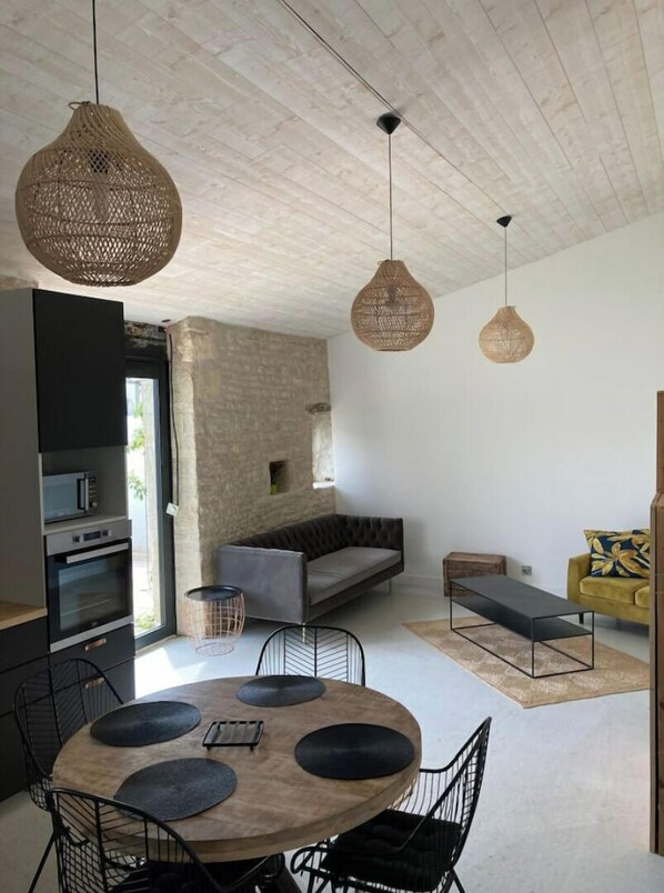 Interior - Cosy house at logis d'aventon (Saint-Ouen-d'Aunis)