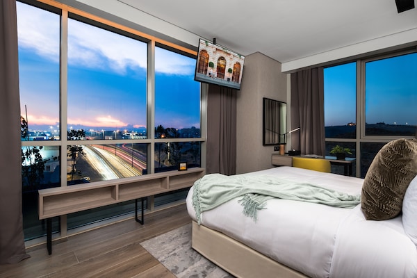 1 bedroom, in-room safe, desk, laptop workspace