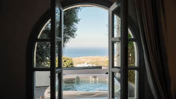 Deluxe Suite with Sea View and Jetted Tub | Vue de la chambre