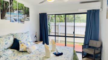 ํจ๋ฐ๋ฆฌ ํ์ฐ์ค (Red Hibiscus House) | 1 ๊ฐ์ ์นจ์ค, ๋ฌด๋ฃ WiFi, ์นจ๋ ์ํธ