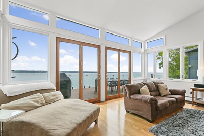 Private 4 Season Lake House for your Finger Lakes Getaway