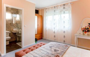 4 chambres, accès au Wi-Fi (inclus), literie fournie