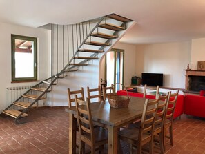 Villa | Living room | Fireplace - Charming 3 Bed Villa in Otricoli Stunnings Views (Otricoli)