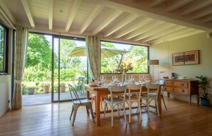 Dining - Villa Ambre Piscine, Grand Jardin, lac à Pied (Menthon-Saint-Bernard)
